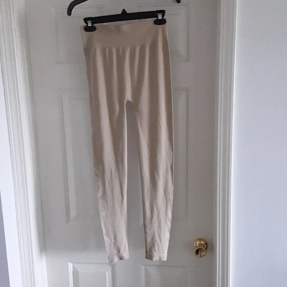 2 piece leisure jacket and leggings - Picture 4 of 6